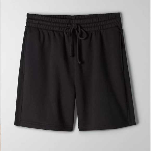TNA - Pure Fleece Boyfriend Sweatshort - Picture 1 of 9